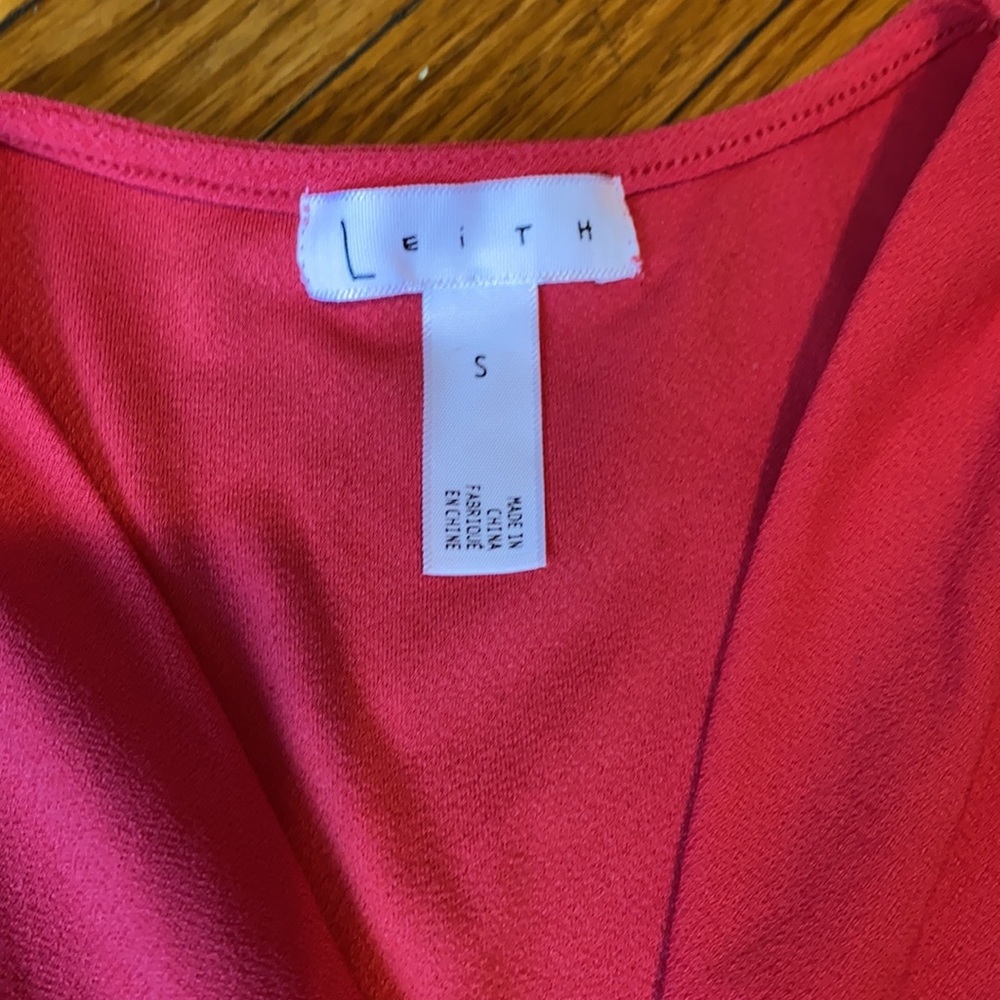 Leith Ruched Shoulder/ pep-plum waist Top - Picture 3 of 6